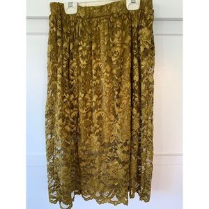 LACE SKIRT